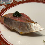 代官山 鮨 たけうち - 鹿児島のマアジ