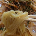 Ramen Ya Ichi Bantei - 辛ネギ熟成味噌ラーメン麺リフト