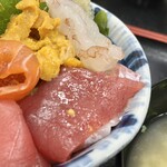 Uogashidokoro Sen - 海鮮丼上
