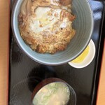 ピットイン - カツ丼ご飯少な目