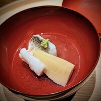 温石 - お椀は、甘鯛と筍♡　泣いて良いですか・・・甘鯛の保水の高さはサスエさんの独壇場。本当に美味しい。そして初物の筍！！！　一人、ジーンと来ていました ( ；∀；)♡