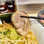 とんぼ庵 - 【濃厚魚介豚骨しょう油らぁめん＝2種類のチャーシュー】