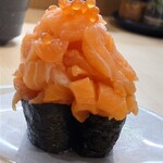 はま寿司 - 富士山盛りサーモン軍艦