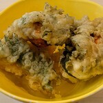 はま寿司 - まぐろ大葉はさみ揚げ