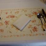 ル・ポティロン - 席につくと机上はこんなに綺麗になっています。