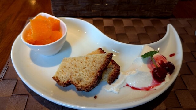 Petit restaurant T.H photo 2