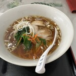 中華料理 品香軒 - 【2023.12.30(土)】ラーメンセット（醤油ラーメン＋チャーハン）950円の醬油ラーメン