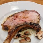 La Stalla - この梅山豚の脂は完食できんのよね。羊も猪も脂は大好きなんですけど、融点の問題でもないのかな。