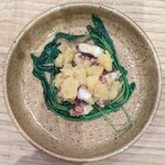 La Stalla - 羽幌の蛸、1年間熟成キタアカリ、イタリアの塩漬けカッペリ、ゆずもファームさんのカーボロネロ