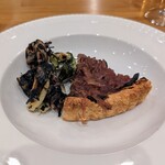 La Stalla - 最初は塩っぱなんですが、だんだん慣れてくるんです。こういう料理の後口にワインの風味を加えるのがペアリングだよなと思うのです。