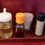 AQUA - 酢、ラー油、胡椒