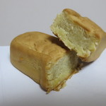 奥の細道菓子処 三万石 郡山本店 - ミルク味の餡をバター使用の生地で包み込んだ焼き菓子