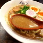 麺や 紡 - スープは濃厚ウマウマっ(*^o^)