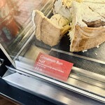 Cinnamon Cafe - シナモンバン ハーフサイズ (Cinnamon Bun Half) 2.10 UKポンド
            2023年12月29日