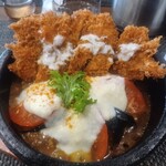 たべった - 石焼き茄子とトマトのチーズカレーにカツトッピング1180+400円