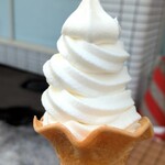 ローソン - 料理写真:ローソンで巻き巻きしてくれるソフトクリーム