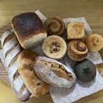 天然こうぼぱん とことこ - いろんな型と種類と味わいのパン達\(//∇//)\