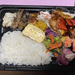 Vivo - 1000円の特別オーダー弁当、豪華版のお弁当、屋根‼︎