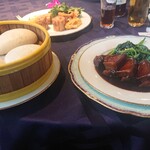 中国料理 海松 - トンポーロー と それを挟む包