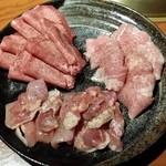 Kyouto Yakiniku Gyuu Rakutei - 塩焼き（トントロ、牛タン、阿波尾鶏もも肉）