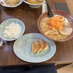 鶏だし中華 胡桃 - 