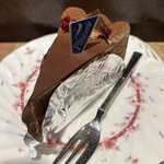 アイリス - 濃厚チョコレートケーキ