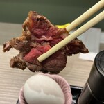 金沢肉食堂 - 能登牛、にゅ〜〜ん！　※2枚重ね