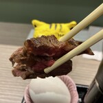 金沢肉食堂 - 何か……小さいし、薄くね？