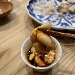 食堂 おがわ - “雲子”。このポン酢の濃厚さが雲子の濃厚さと張り合って異次元の味わいとなってます。チョイと黒山椒が効いてこの世の食べ物とは思えない…。