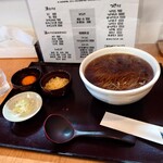 手打蕎麦 たじま - かけそば 800円、トッピング生卵 50円(税込)、天かす無料