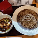 手打蕎麦 たじま - つけ牡蠣そば 1,300円、大盛り 250円(税込)。