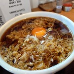 手打蕎麦 たじま - かけそば 800円、トッピング生卵 50円(税込)、天かす無料