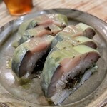 食堂 おがわ - “鯖寿司”。店主が多分時間と手間をかけられてここまで進化させて来たと思われます。間違い無く日々美味しくなり続けています♪コチラの鯖寿司は！