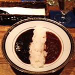 ウォッカトニック - H25.11再訪　バーめしの元祖的2色カレー