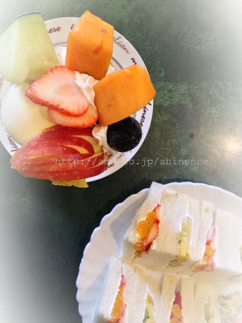 ストロベリーフィールズ フルーツショップカンノ 西新宿 カフェ 食べログ ストロベリーフィールズ フルーツショップカンノ 西新宿 カフェ 食べログ