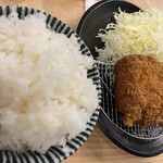 とんかつ 檍 日ノ出町店 - ご飯、大盛り百円増し。