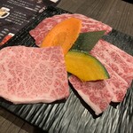 和牛焼肉食べ放題 肉屋の台所 - 