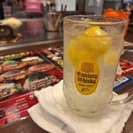 電光石火 - 「レモン」がゴロッと入った「広島氷結レモンサワー」