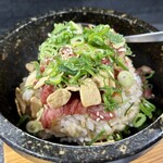 焼肉なるちゃん - ガーリック石焼
      ＋ユッケ