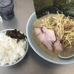 ラーメンショップ - 半ライスも食べました♬
