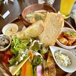 Cafe iwajin - イワジン風ブイヤベースランチ