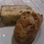 パンカフェフィセル - 前菜のパン♪