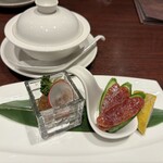 香港飲茶点心 千琇 - クラゲ、腸詰、鶏肉