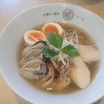 牡蠣だし麺屋 汐ノ音 - 料理写真:饗牡蠣だし麺（細麺）
