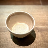 セルサルサーレ - ミルクのエスプーマが、栗との相性バッチリ。
                ちょっと温度が高過ぎでしたが、まるでドルチェかのような、ほっこりする一皿♪