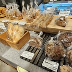 varm COFFEE & BAKERY - 