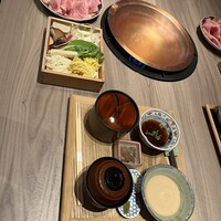 しゃぶしゃぶと焼肉 わにく ミッドランドスクエア店 - 