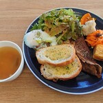 BISTRO&CAFE UN - キノコクリームガレット(蕎麦粉のガレット)