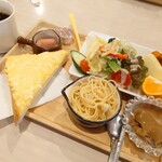 カフェ 四季 花花花花 - 玉子トーストモーニング(ドリンク代のみ)
