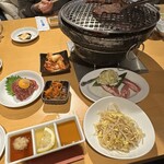 大衆炭火焼肉ジンギスカン ホルモン酒場 風土. - 